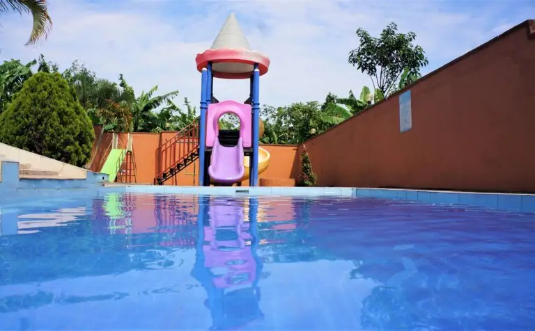 family-safari-guide-uganda-accommodation-toddlers