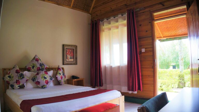 buchen-kinderfreundliche-safari angebote-Buchung-Unterkunft -safari für paare-afrika reise mit kleinen kindern-uganda safari-fort-portal-ataco-hotel